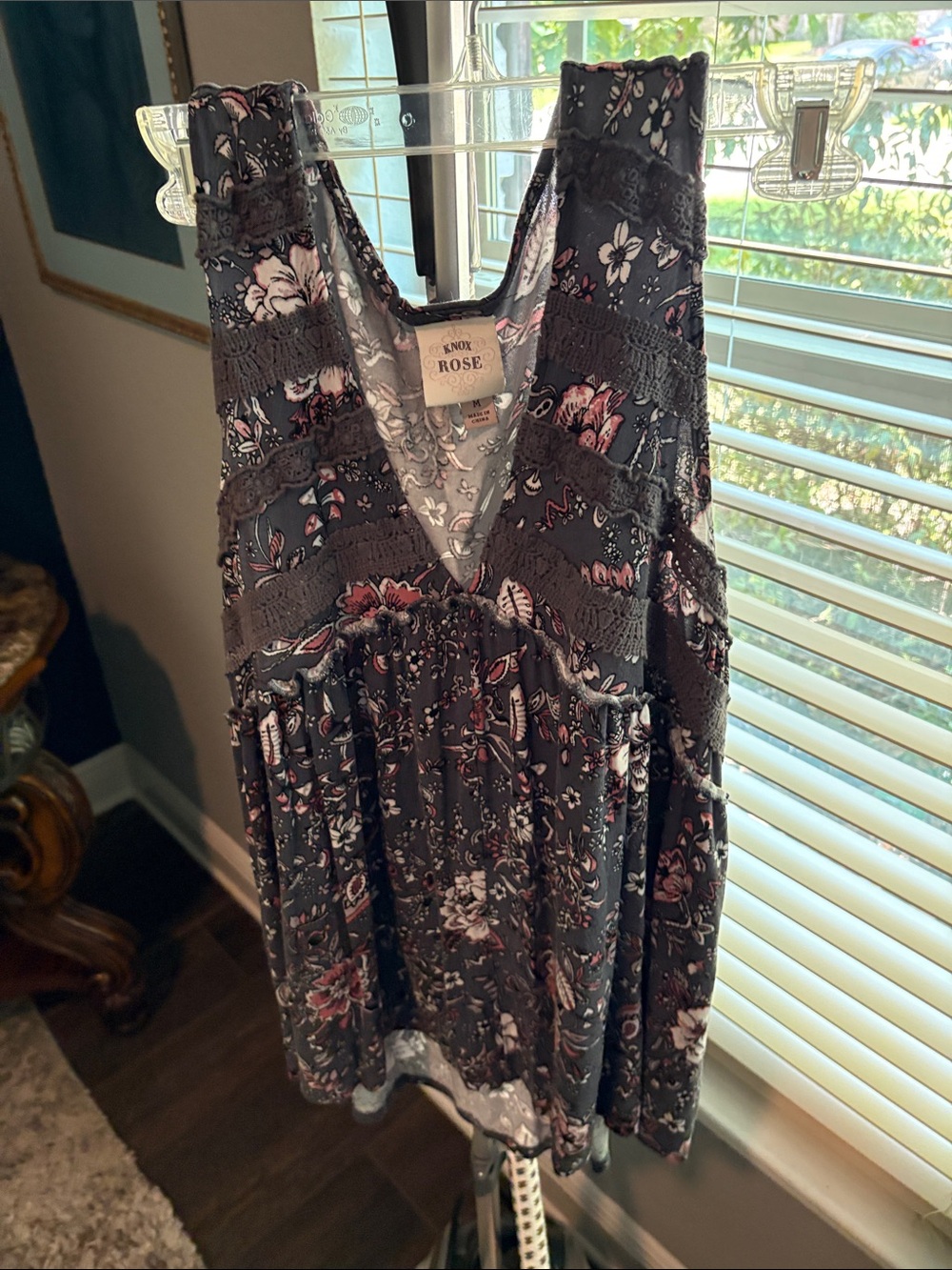 Knox Rose Black Floral Lace-Trim V-Neck Tank with Pink Accents